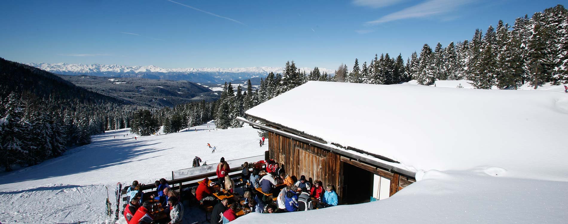 Alpine hut jamboree & après ski 